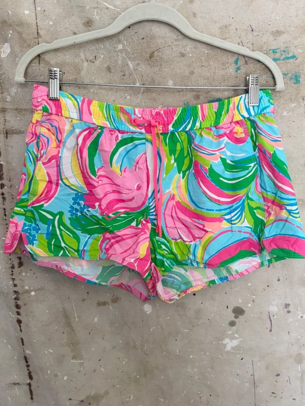 Lilly Pulitzer Luxletic Run Around Shorts in So A Pealing